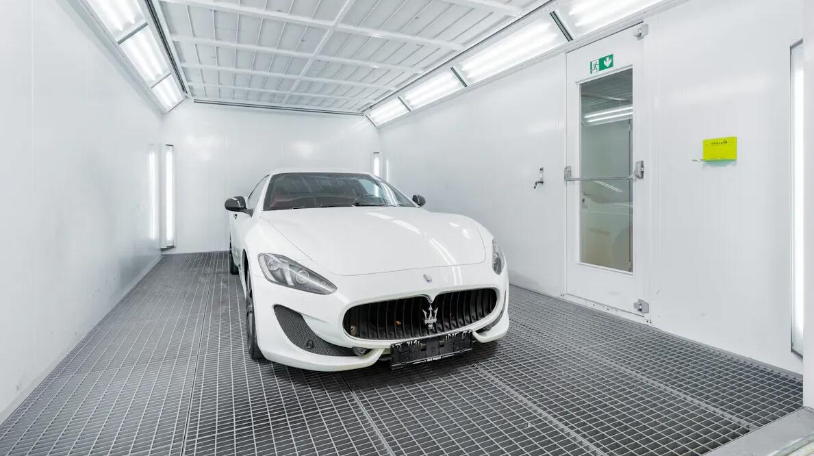 saloon car spray booth
